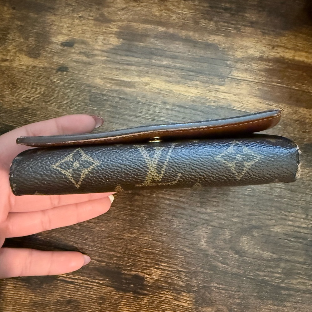 Louis Vuitton Brown and Tan Monogram wallet - Picture 6 of 10